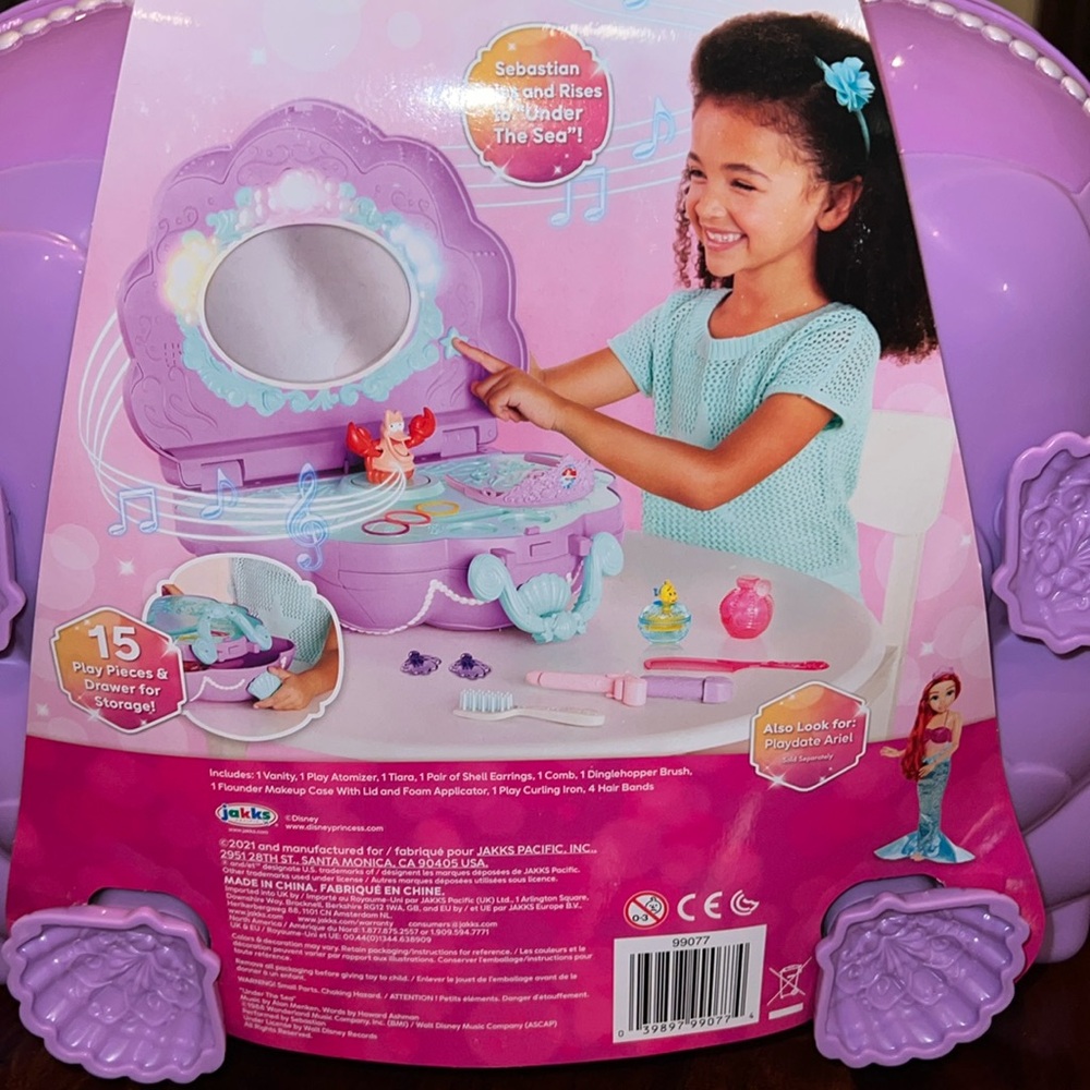 💖NWT DISNEY PRINCESS ARIEL’S VANITY, UNDER THE SEA TABLETOP, MUSIC, LIGHTS - Picture 13 of 16